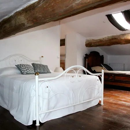 La Luciole Holiday home *